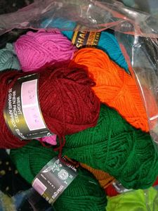 Acrylic knitting yarns