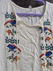 Charming Embroidered Kurta with Bird Motif
