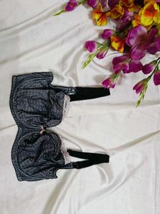 🇳🇿💫🎀Black Polka Dot Bra with Lace Trim