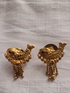 Gold Fish Earrings with stylish Color Button