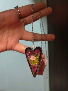 Gothic 3D Heart Necklace with Dried Flowers