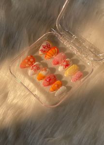 Press-On Nail Set - Cute Floral Design