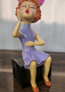 Set Of Girls Statue