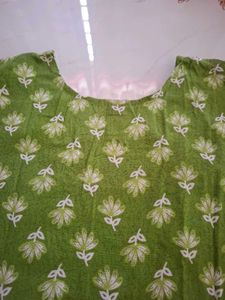Green Floral Kurta Set with Zigzag Pants