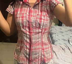 Chic Red &amp; Gray  Button-Up fitted Shirt