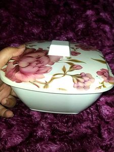 A White Bowl Container With Cap