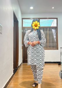 Stylish Geometric Print Kurta