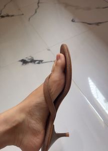 ZARA KITTEN HEELS