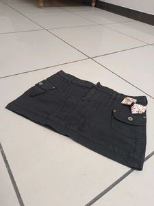 Branded Skirt🌼UMM