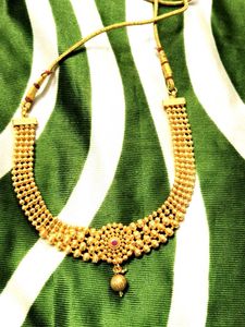 Elegant Gold Necklace Set