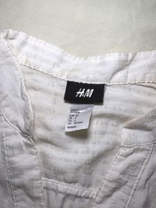 H&amp;M Classic White Short Sleeve Top