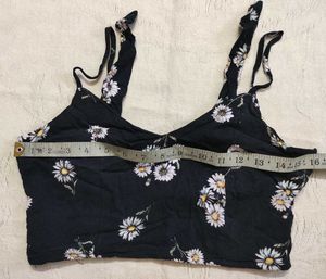 Black Daisy Print Crop Top