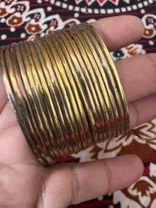 2 Gorgeous Gold Bangle Set