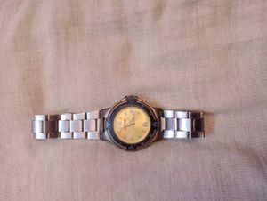 Stylish Gold Analog Watch
