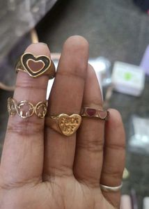 Set of 4 Fashion Rings