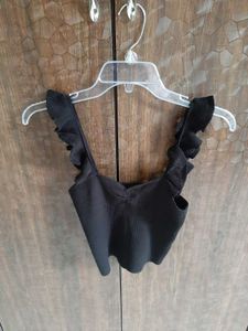 Chic Black Ribbed Crop Top