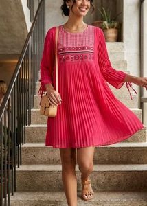 Chic Pink Pleated Mini Dress