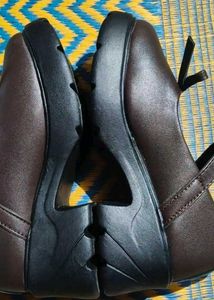 Chic Brown Mary Jane Heels with Bow Detail