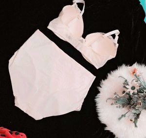 Lace embroidery plunge bra with brief 👍