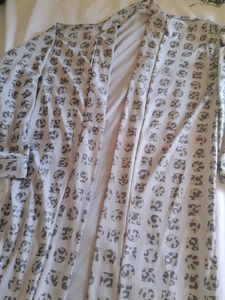 Lightweight Printed Robe