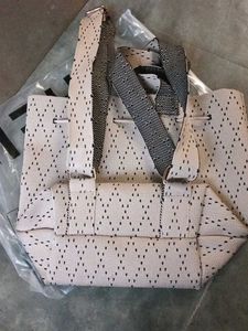 Chic Knitted Drawstring Bag