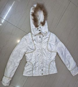 Stylish White Jacket with Detachable Fur Hood
