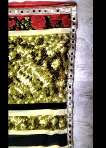 🌺 Multidesign Printed Saree with Mirror Border