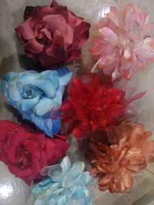 7Artificial Flower Hair Clips Set