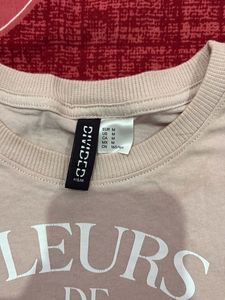 H&amp;M crop tshirt