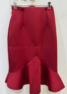Chic Red Ruffle Hem Skirt