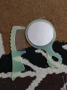 Comb &amp; Mirror Set