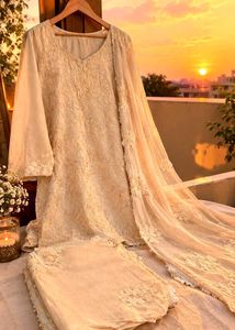 🎀🌙beige pakistani suit 🫶🏻🌙