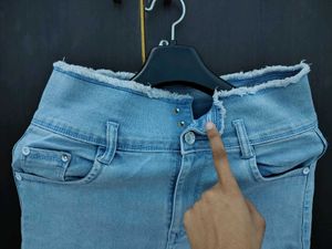 Light Blue High-Waisted Frayed Jeans