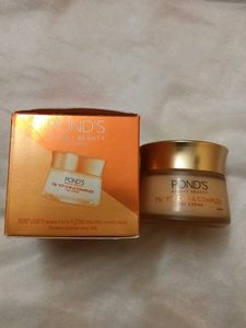 Pond's Bright Beauty Gel Creme
