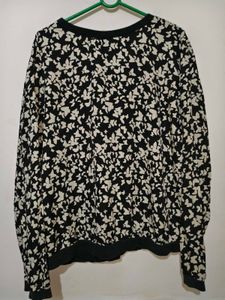 Stylish Black &amp; White Printed Top