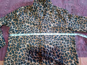 'Leopard Print Button-Down Shirt' 💫