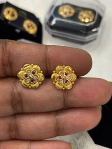 Elegant Floral Gold Earrings