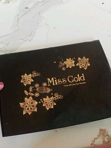 Eyeshadow Palette with Mirror