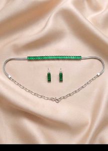Elegant Emerald Necklace & Earrings Set