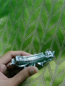 Sparkling Green Bow Hair Clip