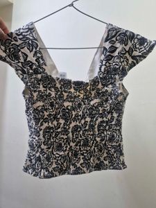 Black &amp; Beige Floral Printed V-Neck Top