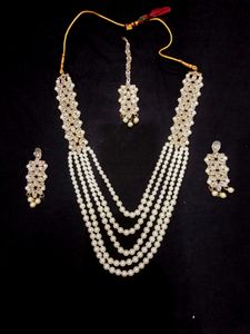 Beautiful Kundan Jwellery Sets