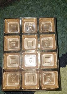 400 pcs Chocolate cavity Bulk Pack Gold Candy