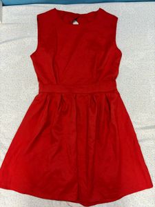 Chic Red Sleeveless Dress