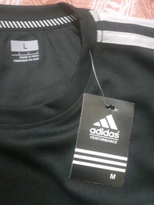 Adidas T-Shirt