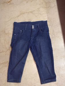 Women's Blue Denim Capris