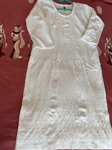Elegant White Chikankari Kurta