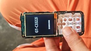 Samsung GT-C3322i display