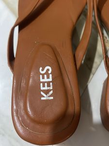 KEES Brown Flats