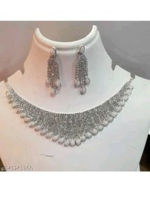 Stunning Silver Necklace and Earring Set